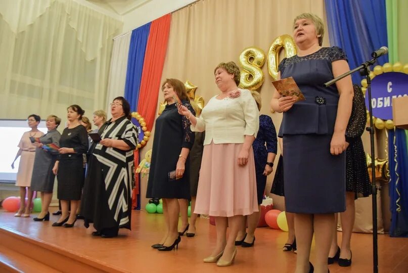 Учителя школы номер 15 ярега 2022. Школа 23 ярега. Заворовская школа награждение. Ярега школа. Фото ярега школа 15.