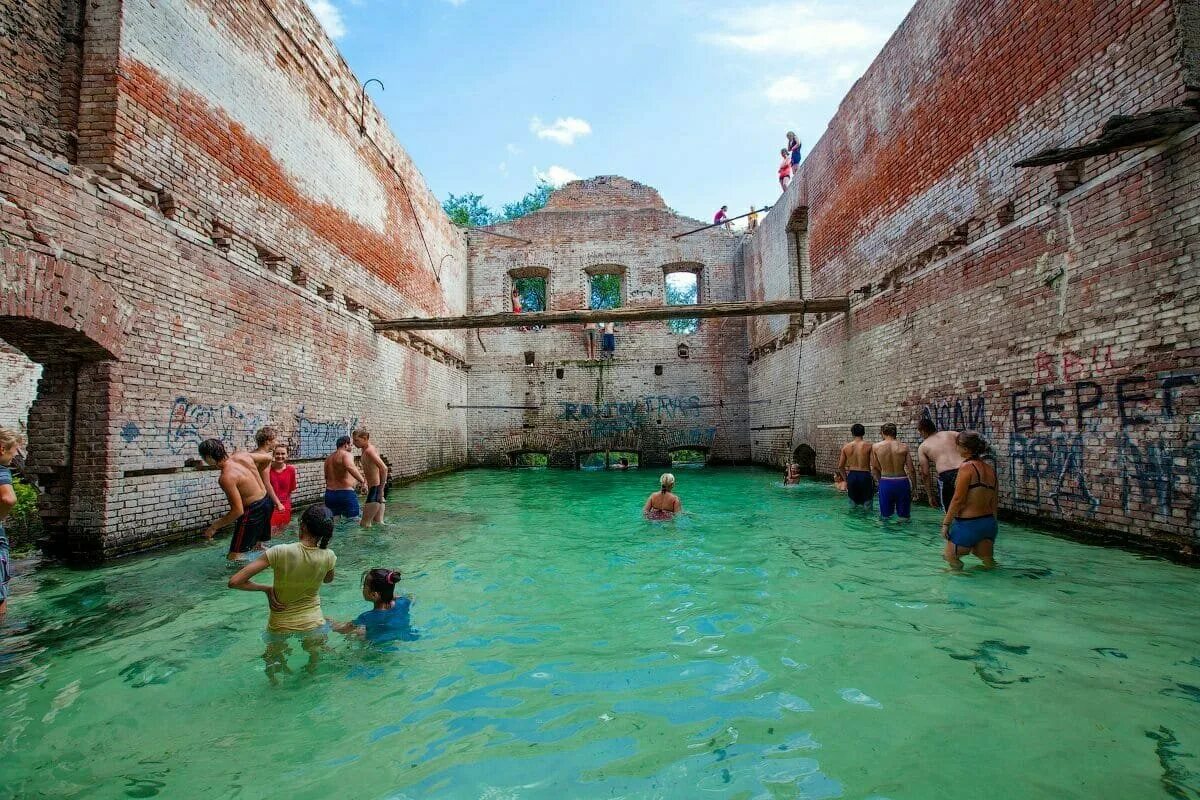 Парк максима горького ростов-на-дону аттракционы. Парк революции ростов на дону карусели. Куда сходить в ростове на выходных. Куда сходить в ростове на выходных. Активити парк angry birds в санкт-петербурге.