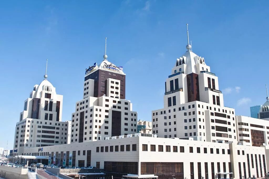 Нур султан отель реддисон. Рэдиссон алма ата. Radisson sas astana. Astana saad hotel. Рэдиссон отель астана.