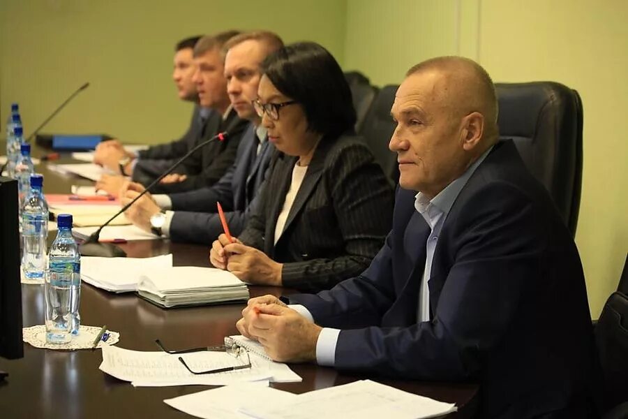 Фкп аэропорты севера. Фкп аэропорты севера. Знак фирмы аэропорт. Аэропорты севера. Фкп аэропорты севера хандыга.