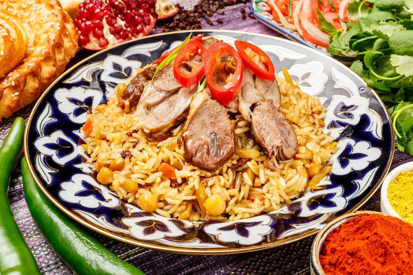 Чайхана плов маргилан. Чайханский плов узбекистан. Андижанский плов девзира. Plov узбекский. Плов узбекский дастархан.