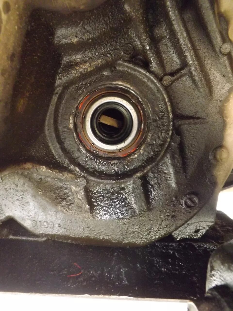 8 акпп. Сальник привода круз 1. Сальник привода правый rx350. Сальник левого привода вольво с 30. Как поменять левый сальник привода.