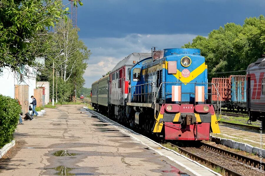 Осташков жд. Осташков (станция). осташков вокзал. осташков платформа. осташков вокзал фото.