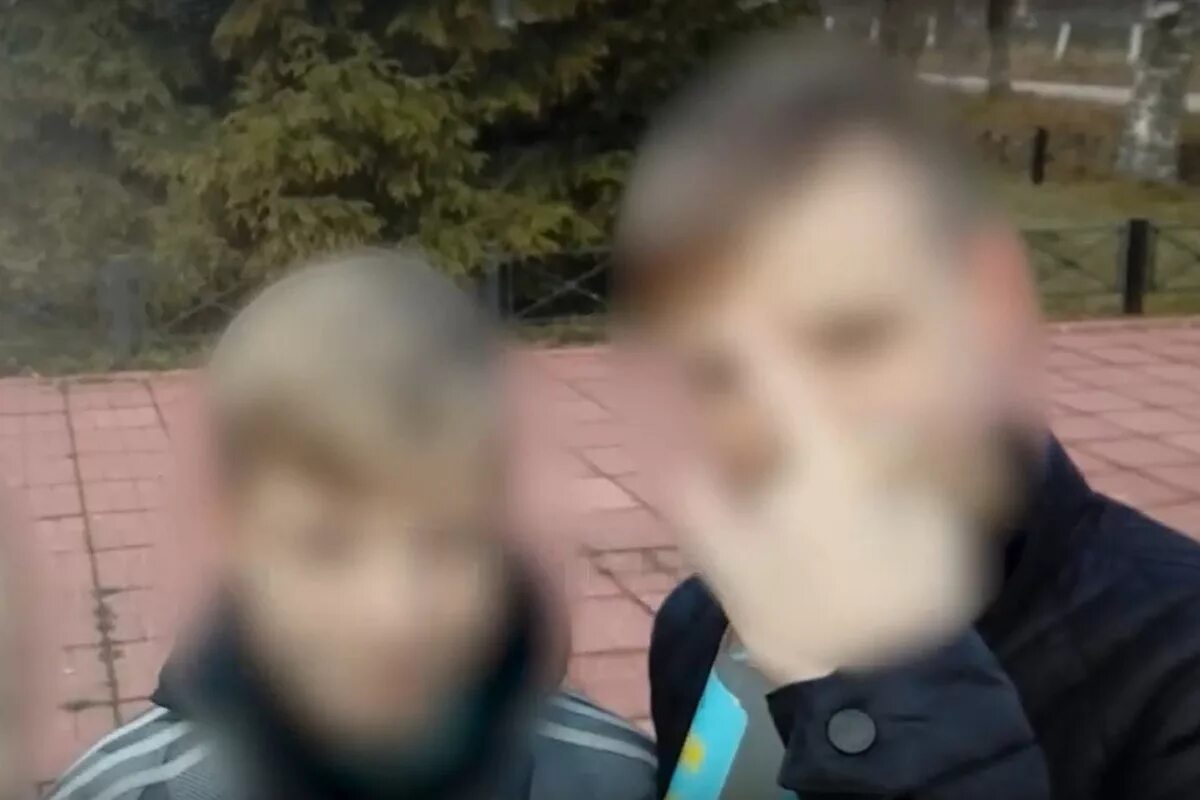 Убитый друг. Убью родных убью друзей. Дружите мем. Убили друг друга мем. Убитый друг.