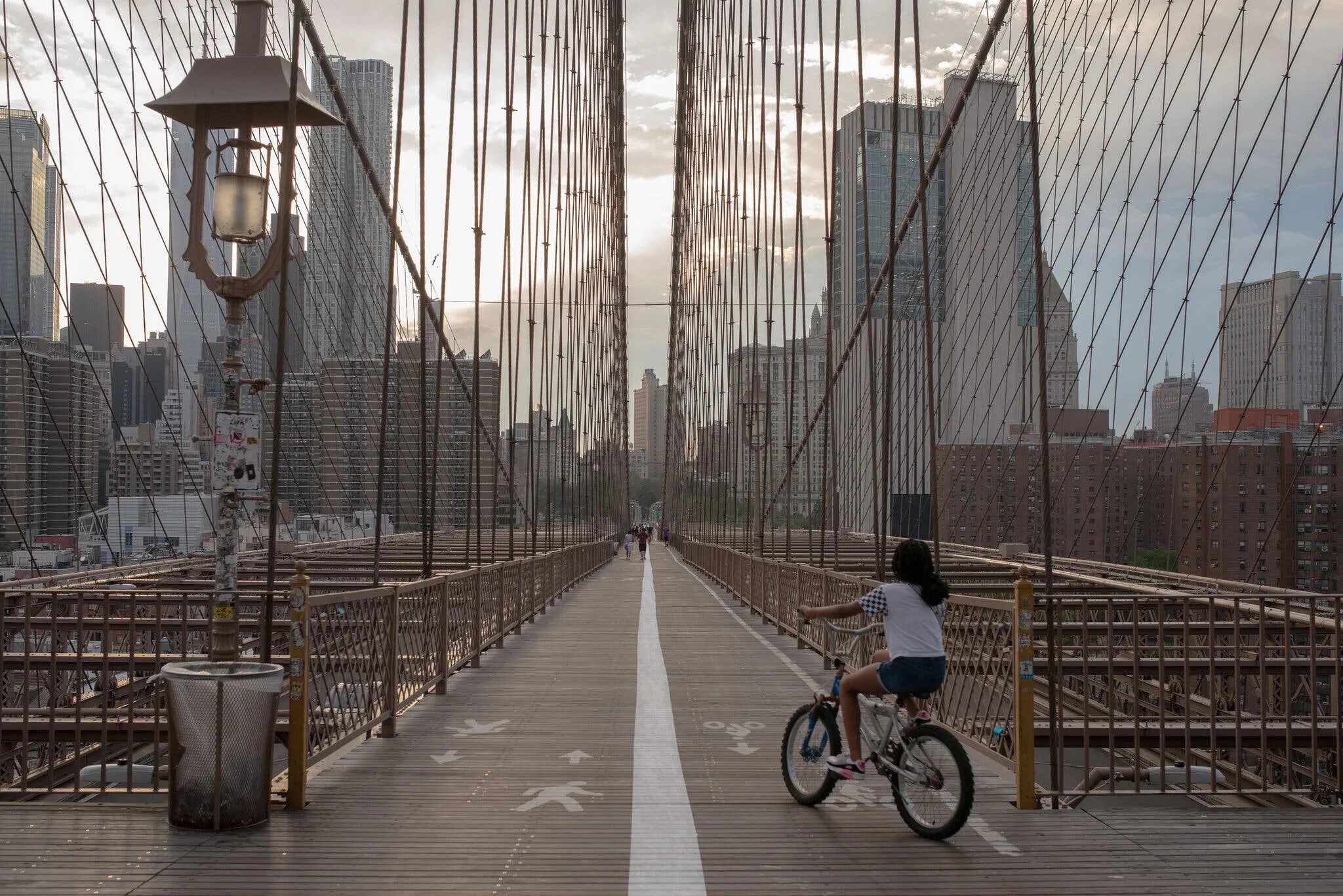 Бруклин мост променад. Бруклинский мост. Бруклинский мост пешеходный. Brooklyn heights Promenade. They the new bridge