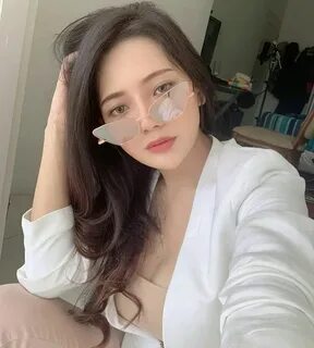 Cantik m
