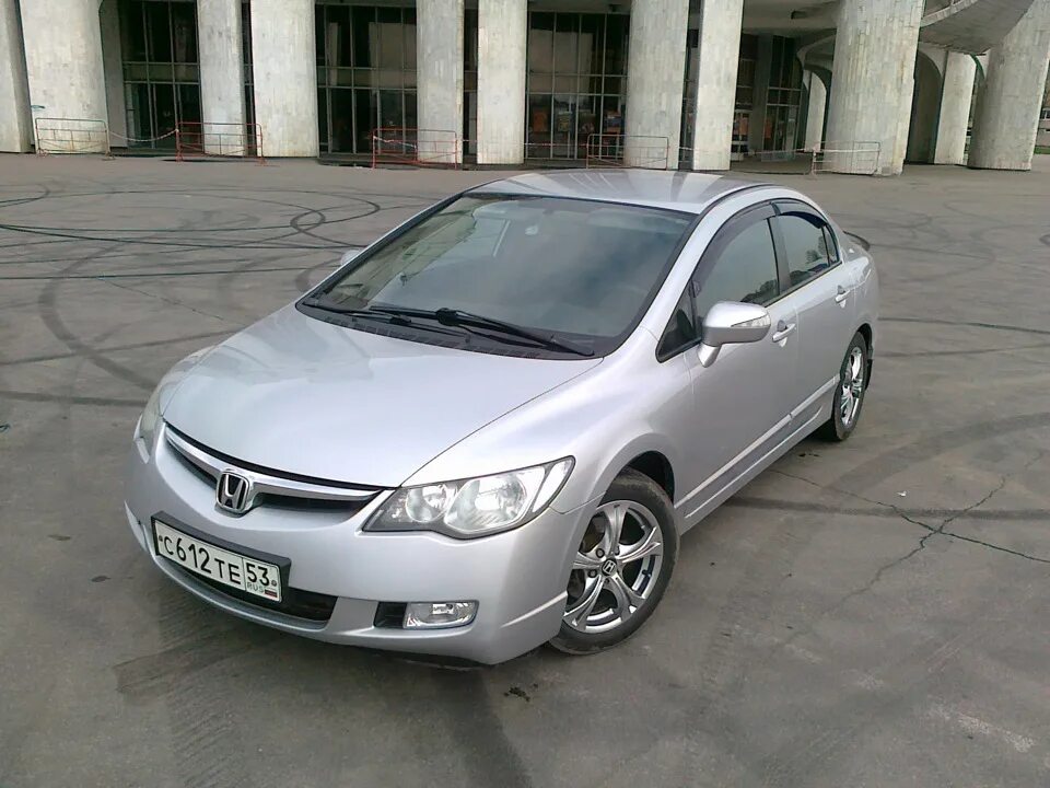 Артикулы хонда цивик 4д. Хонда Цивик 4д 2008. Honda Civic 4d 2008. Honda Civic 4d 2007. Хонда Цивик 8 4д.