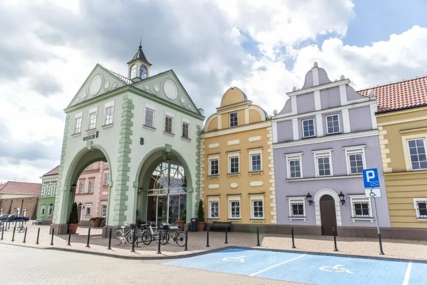 Outlet piaseczno. Designer outlet варшава. Outlet piaseczno. Аутлет польша. Пясечно аутлет.