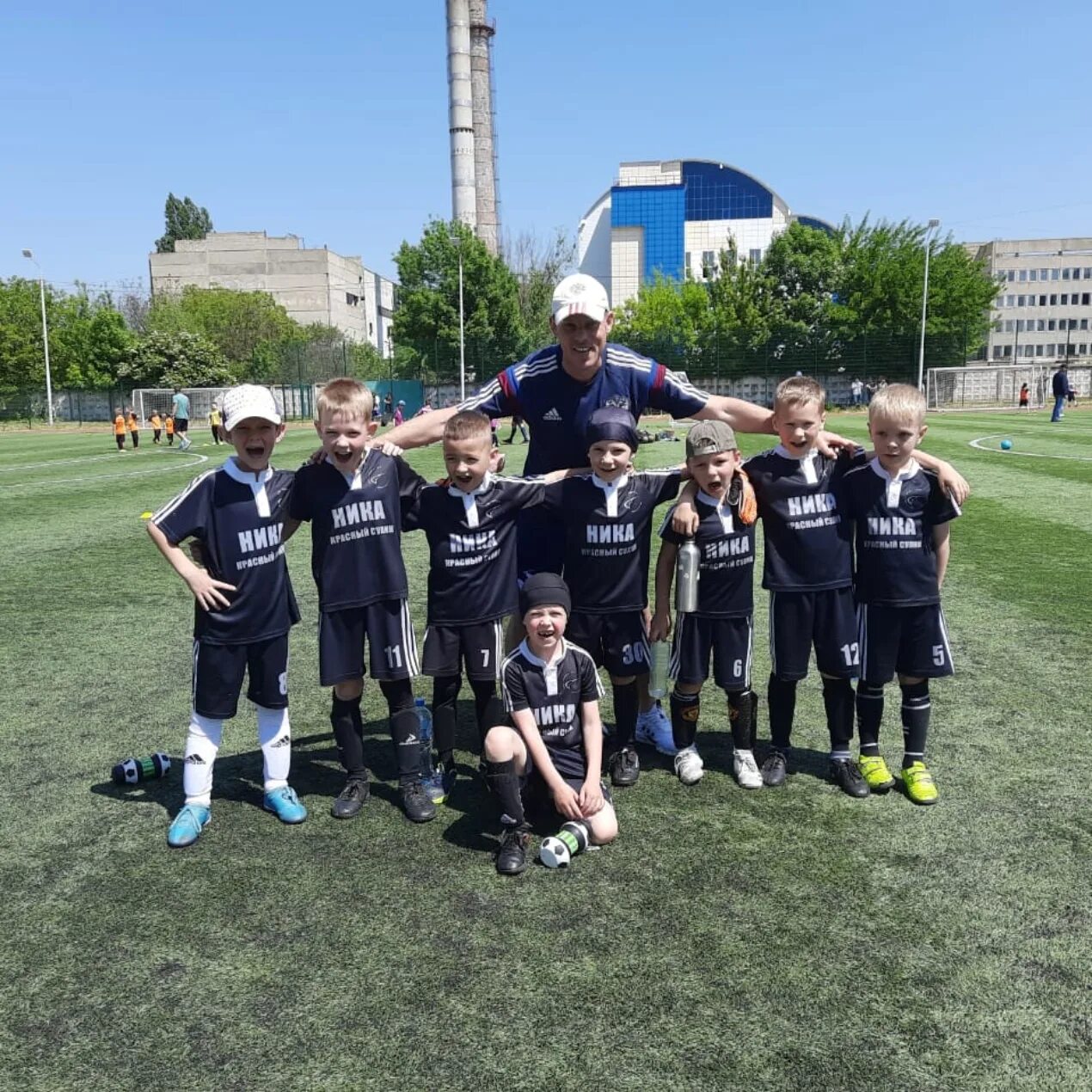 Спортивный ник. Спортшкола по футболу. Футболисты. Летний по футболу. Ник Степанцев футболист.