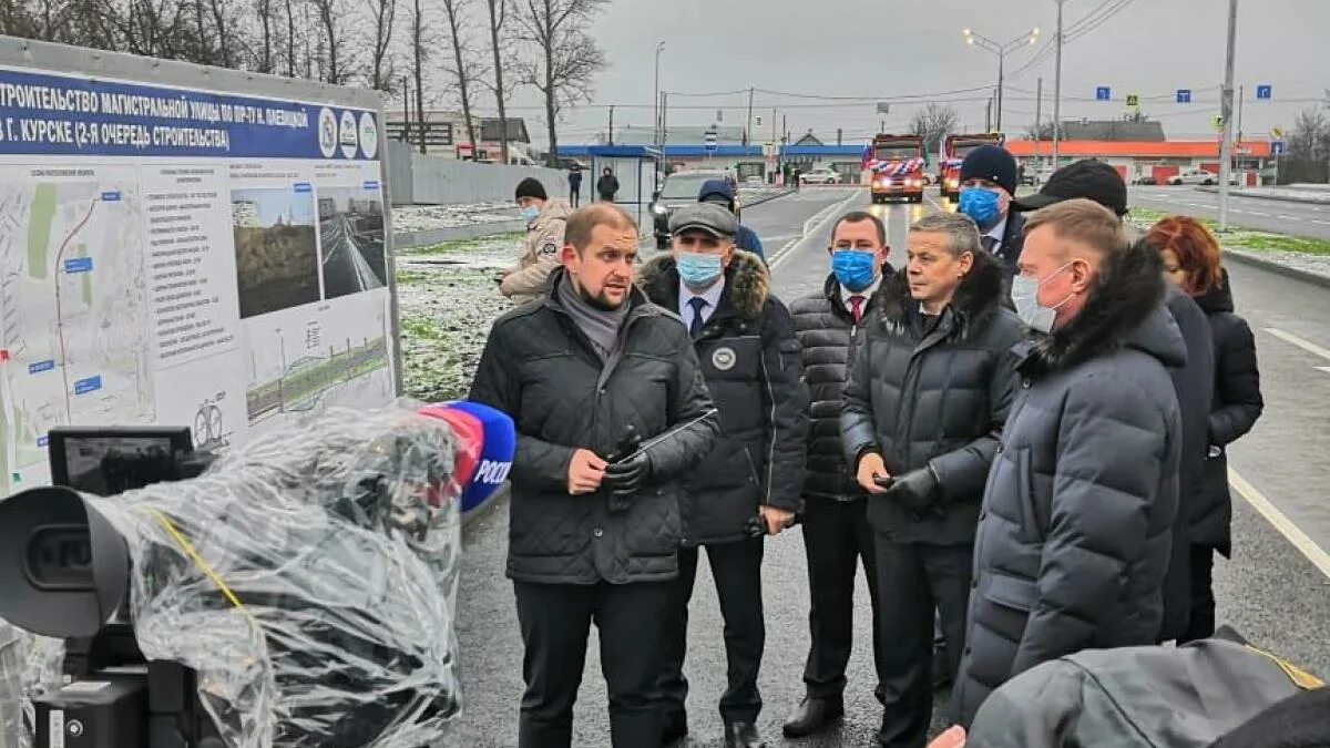 Вечный огонь вязьма. Открытие вязьмы. Открытие вязьмы. Вяземский сквер. Бюст атамана платова.