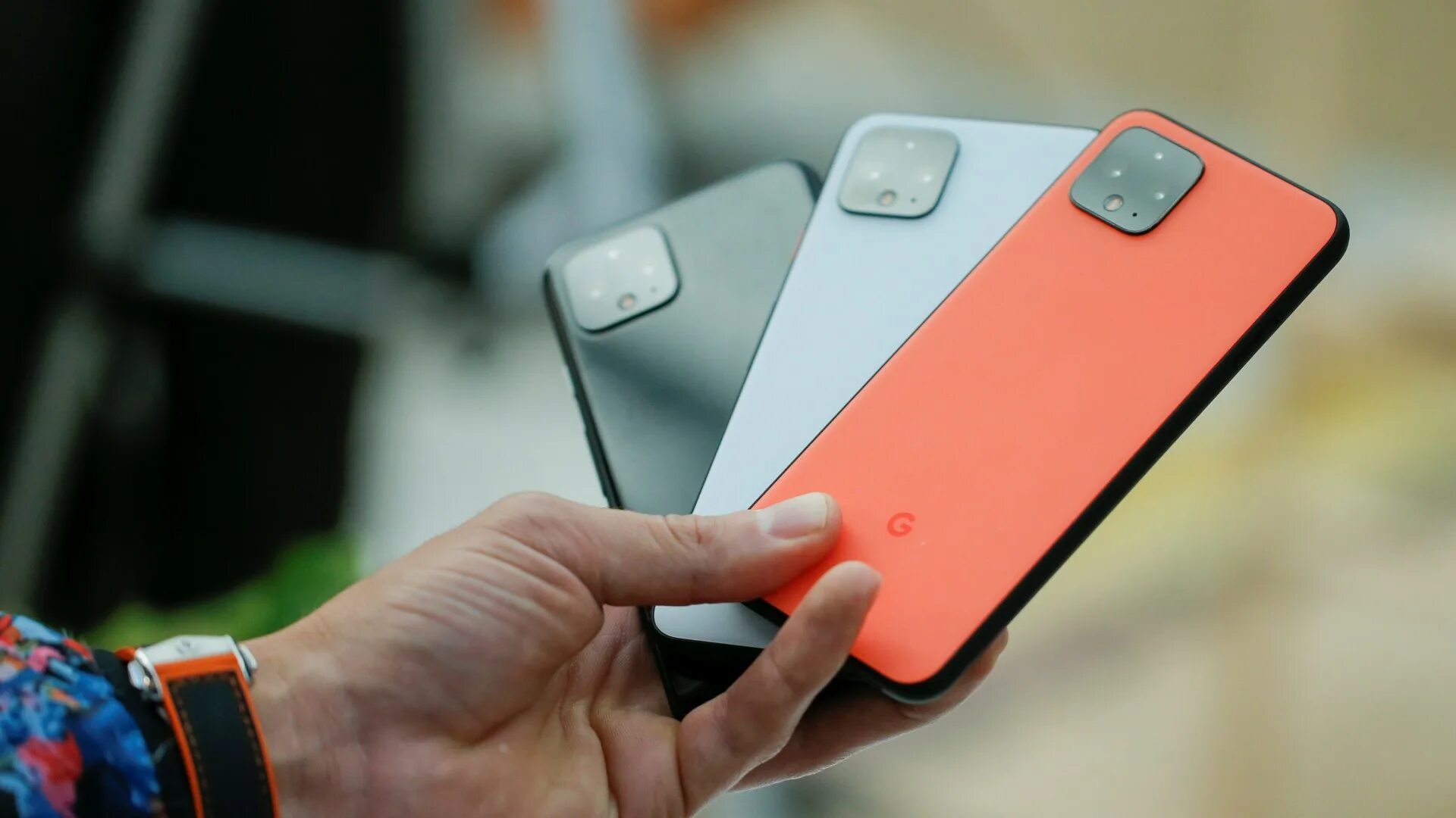 Смартфоны гугл фото. Смартфон Google Pixel 4a. Google Pixel 4 Orange. Google Pixel 4 Orange фото. Google Pixel 8.