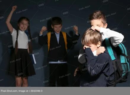 Над мальчиками