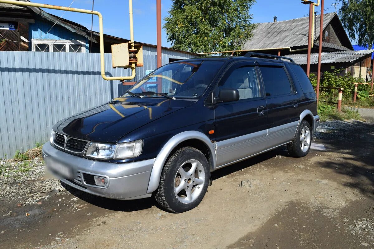 Space wagon mitsubishi 2000 2. Mitsubishi space wagon 2. Mitsubishi space wagon 2. митсубиси спейс вагон 1998. митсубиси 1998 спейс.