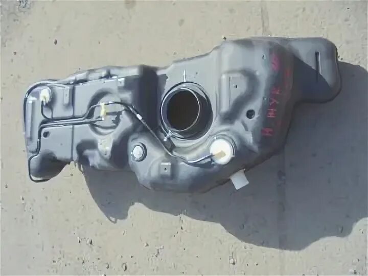 Бак ниссан альмера g15. Масляный насос ниссан микра к12. Ниссан жук топливный бак. Ниссан жук бак. Ниссан жук бак литров.