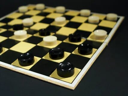 Игра шашки и шахматы