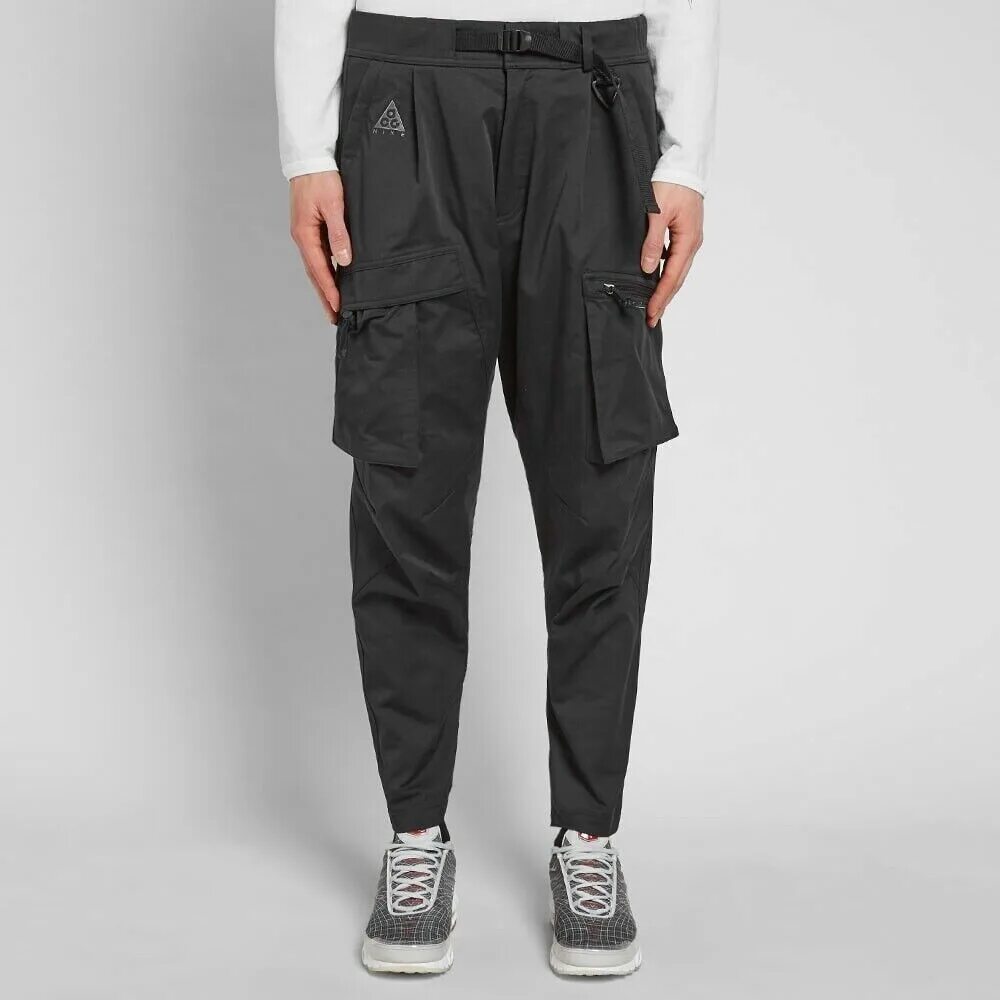 Nike cargo. Nike ACG Cargo Pants. Штаны Nike ACG Cargo Pant Black. Штаны Nike ACG Cargo черные. Nike ACG Woven Cargo Pants.