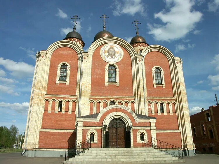 храм всех святых в домодедово. храм в домодедово всех святых в россии просиявших. служба храм всех святых домодедово. служба храм всех святых домодедово. домодедовское благочиние.