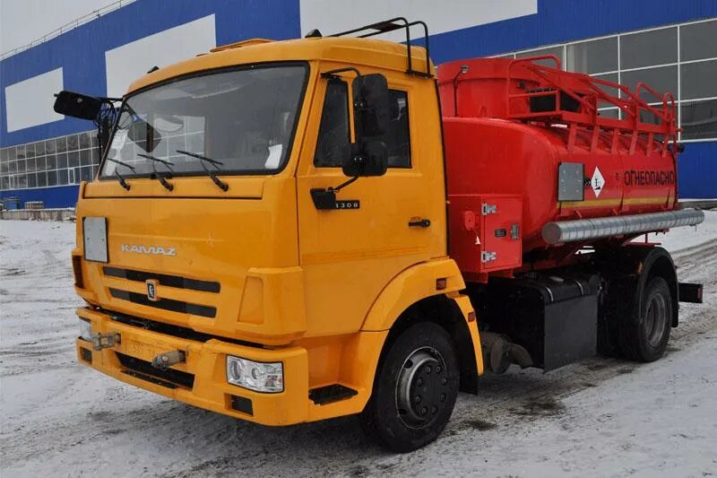 Автотопливозаправщик камаз 43253. Автотопливозаправщик на шасси камаз. Атз камаз 65115. Автотопливозаправщик на шасси камаз. Камаз атз 66062.