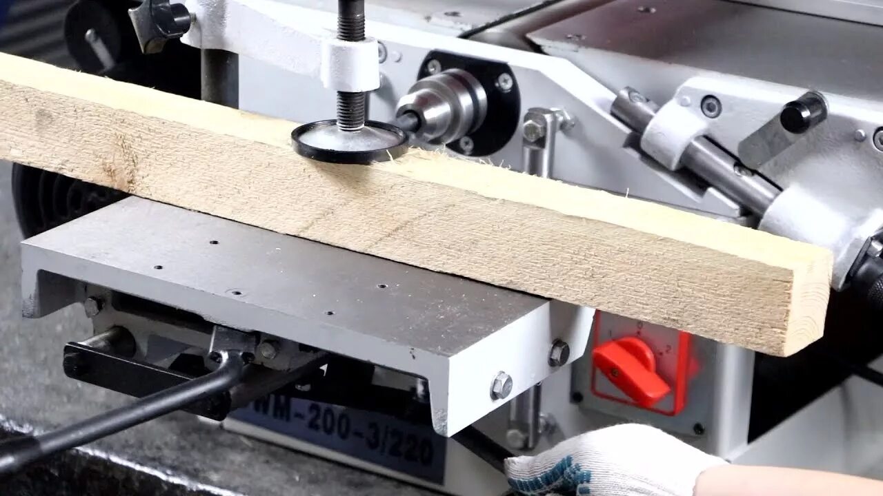 Торцовочный станок ts8. Кругопильный станок pks-255l. Станок деревообрабатыв. Фрезерный станок holzmann. Станок по дереву fdb ml 210 b.