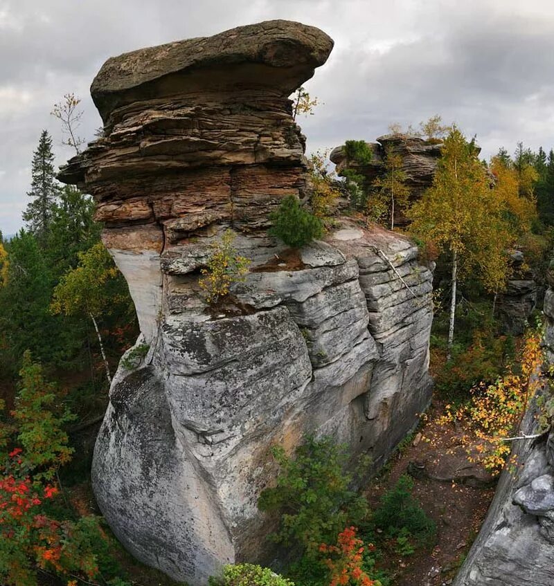 Места пермского края которые стоит посетить. Каменный город губаха пермский край. Каменный город чусовой. Места пермского края которые стоит посетить. Места пермского края которые стоит посетить.