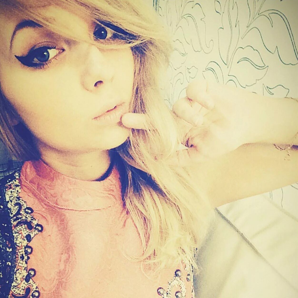 Фиона время приключений косплей. Deep bunny hole. Bunny hole актриса. Adventure time фиона cosplay. Наташа (deepbunnyhole.