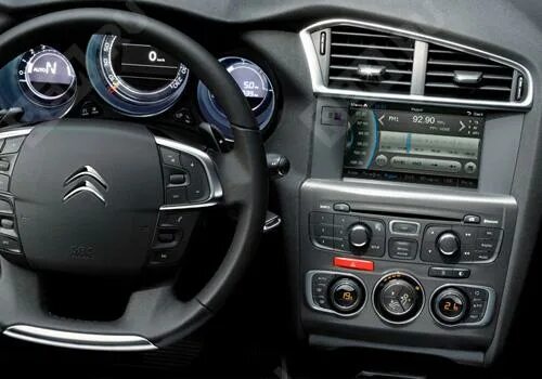 Можно ли установить USB в штатную магнитолу?! - Citroen C4 (2G), 1,6 л, 2012 год