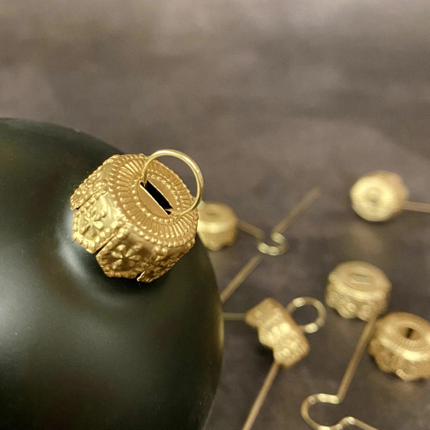 Держатель для елочных шаров. Петельки для елочных игрушек. Фурнитура для елочных игрушек. Фурнитура для елочных игрушек. Держатель для елочных игрушек.