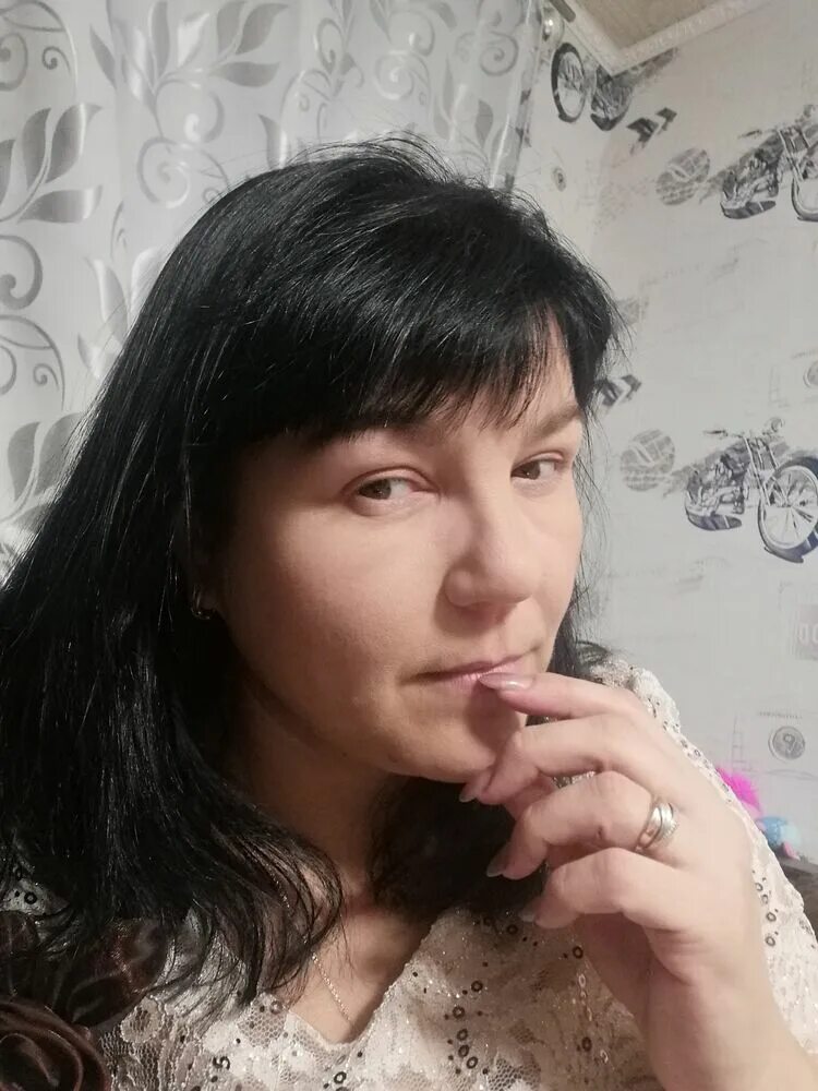 Бесплатное знакомство с женщинами в магнитогорске. Девочка. Бесплатное знакомство с женщинами в магнитогорске. Знакомится. Бесплатное знакомство с женщинами в магнитогорске.