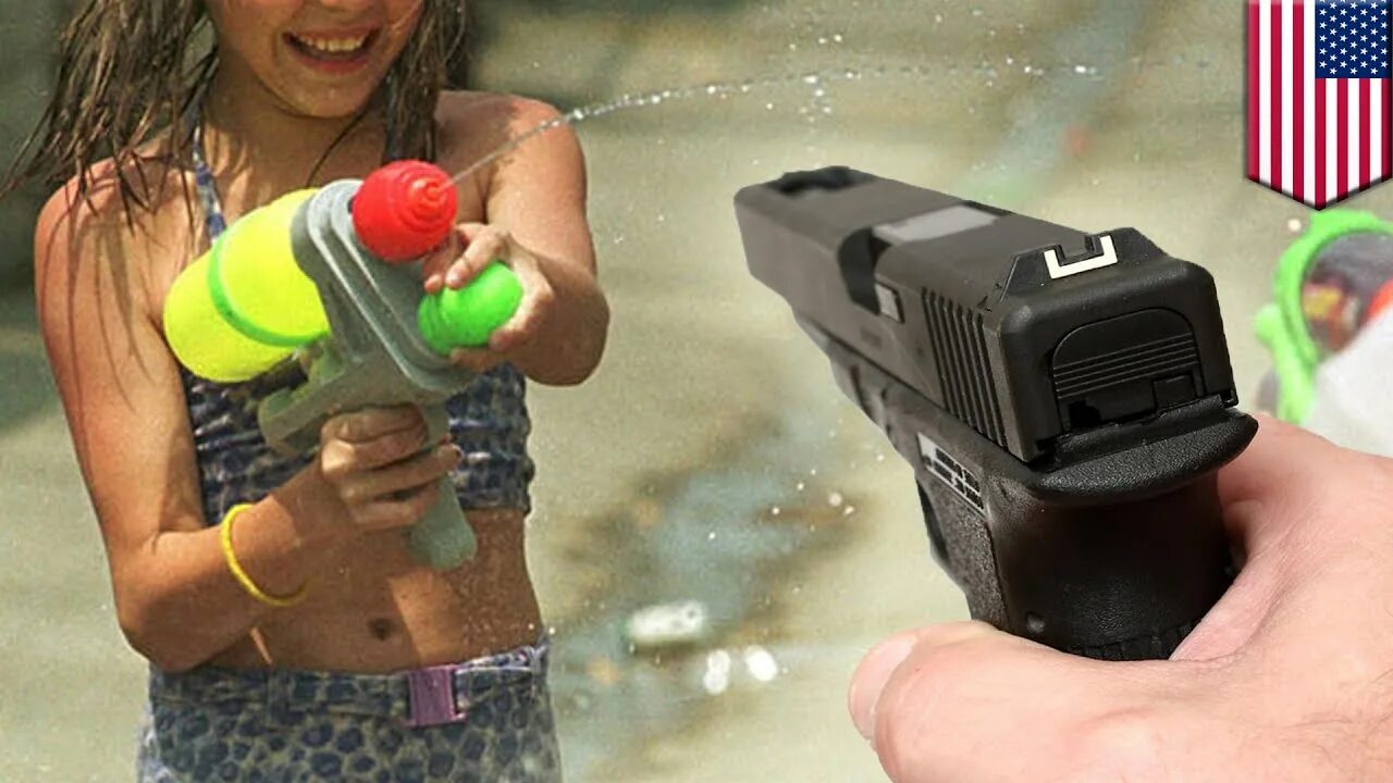 Брызгалка актриса. Фотоаппарат брызгалка. water gun. electric water gun.