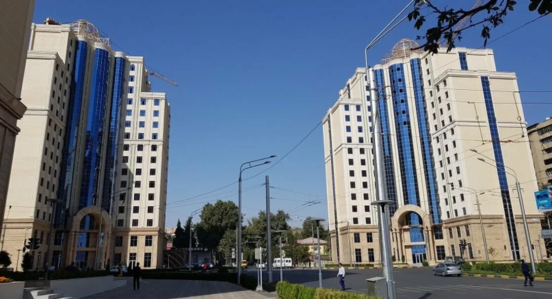 Дом таджикистан душанбе. Жилой комплекс симург душанбе. дом ватан душанбе. жилой дом ватан в душанбе. душанбе здания.