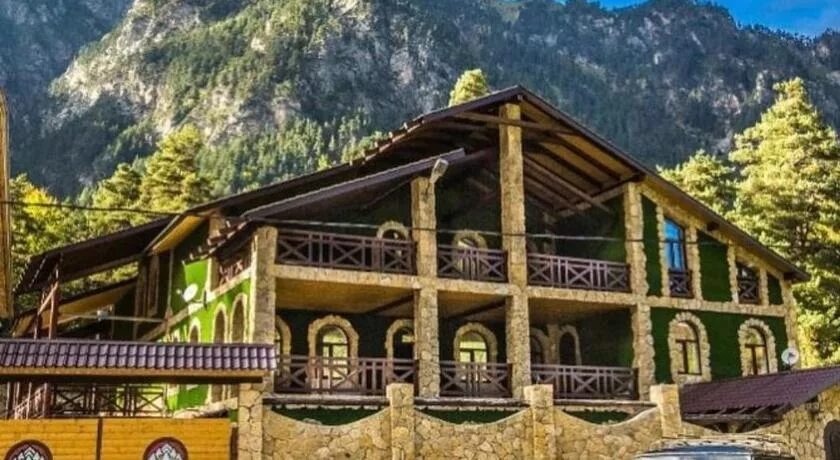 Отель цей осетия. Отель цей осетия. Цей сказка гостиница. Отель вертикаль владикавказ. Отель вертикаль цейское ущелье.