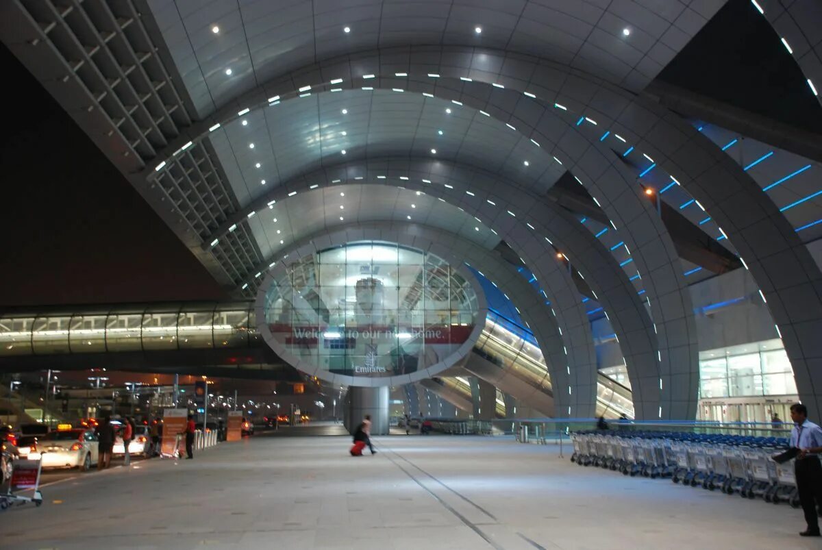 Baggage claim, Terminal 3, Dubai International Airport, United Arab Emirates. Du