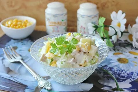 Салат курица с ананасами с огурцом