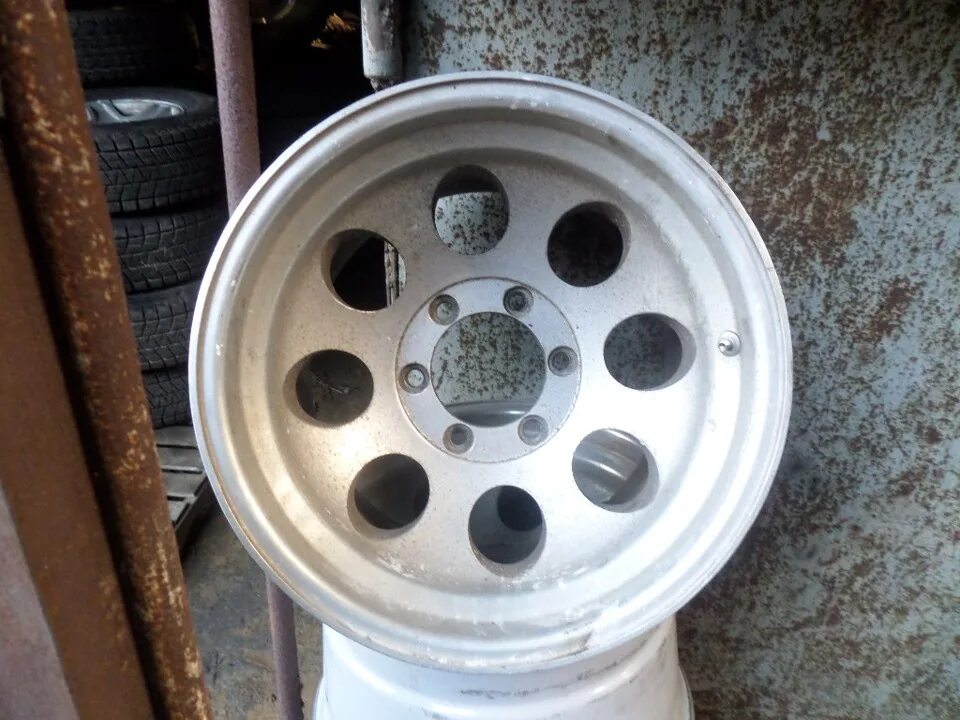 Диск колеса газ 31105 газ. Диски на маджесту 200. Продажа дисков на авто в назарово. Сколько стоят диск на тойота маджести. Газ 31105 колеса.