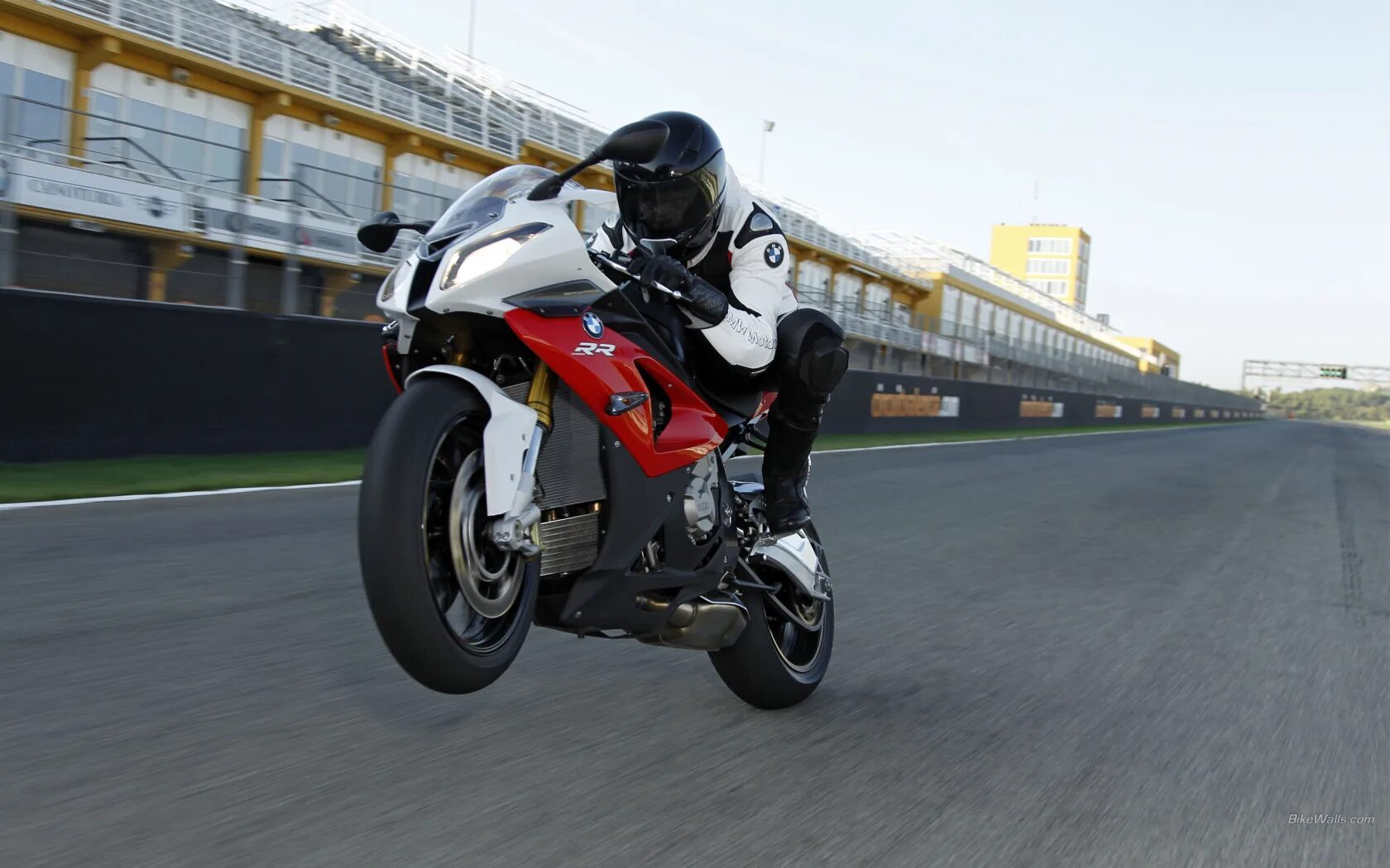 Кс мото. Мотоцикл bmw s1000rr. спорт мотоцикл бмв s1000rr. bmw s1000rr 2018. bmw s1000rr вилли.