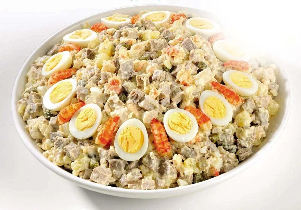 старинное оливье. традиционный французский оливье. классический салат оливье люсьена оливье. оригинальные салаты. салат с черной икрой.