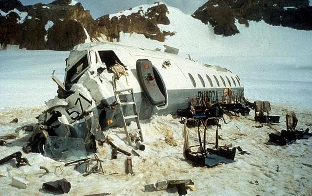 Башкирские авиалинии катастрофа 2002. Авиакатастрофа в антарктиде в 1979. Dc 10 в антарктиде. Боинг 747 крушение япония. Снежные лавины на кавказе.