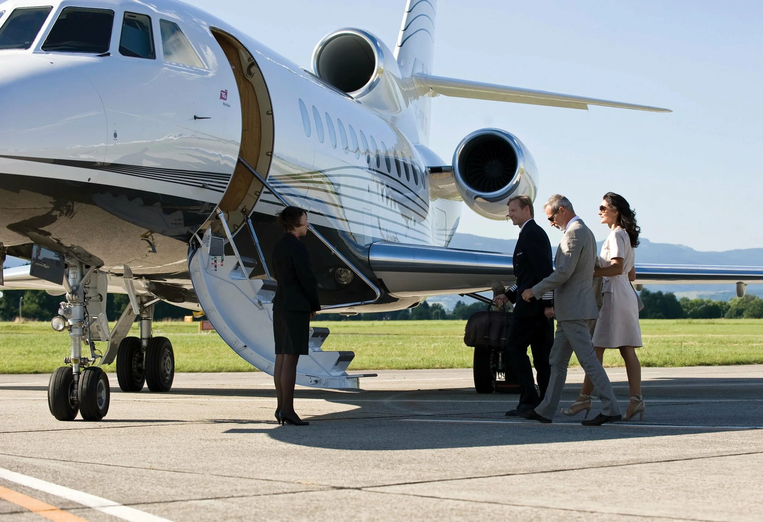 Бизнес чартеры. Бизнес чартеры. Самолет чартер. International aviation business. Частный самолет.