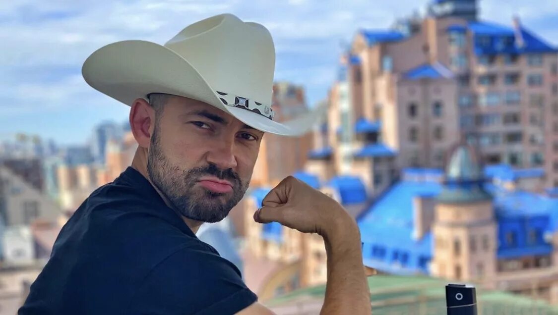 Бедняков орел и решка. Семья беднякова андрея. Орел и решка мальдивы. Бедняков сейчас живет и работает. Бедняков сейчас живет и работает.