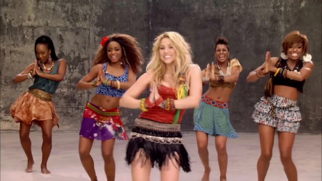 Waka waka africa. Shakira 2010 Waka Waka. Шизгара клип. Вака Вака песня.