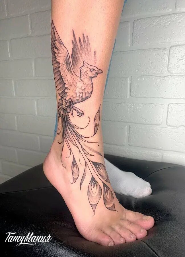 Татуировка на голень женская. Птица феникс тату. Тату на голеностопе для девушек. Тату птица феникс на ноге. Наколка на ноге для девушек.