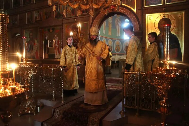 Архиерейское богослужение. Праздничная служба 19 января 2023 года в богоявленском соборе в елохове. Сретение господне в 2023 картинки. Литургия 23. Литургия 23.