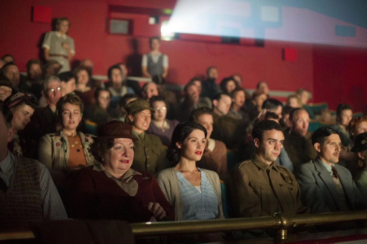 2016. Джемма фильм. Джемма артертон их звездный час. Их звездный час 2016. Их звездный час 2016.