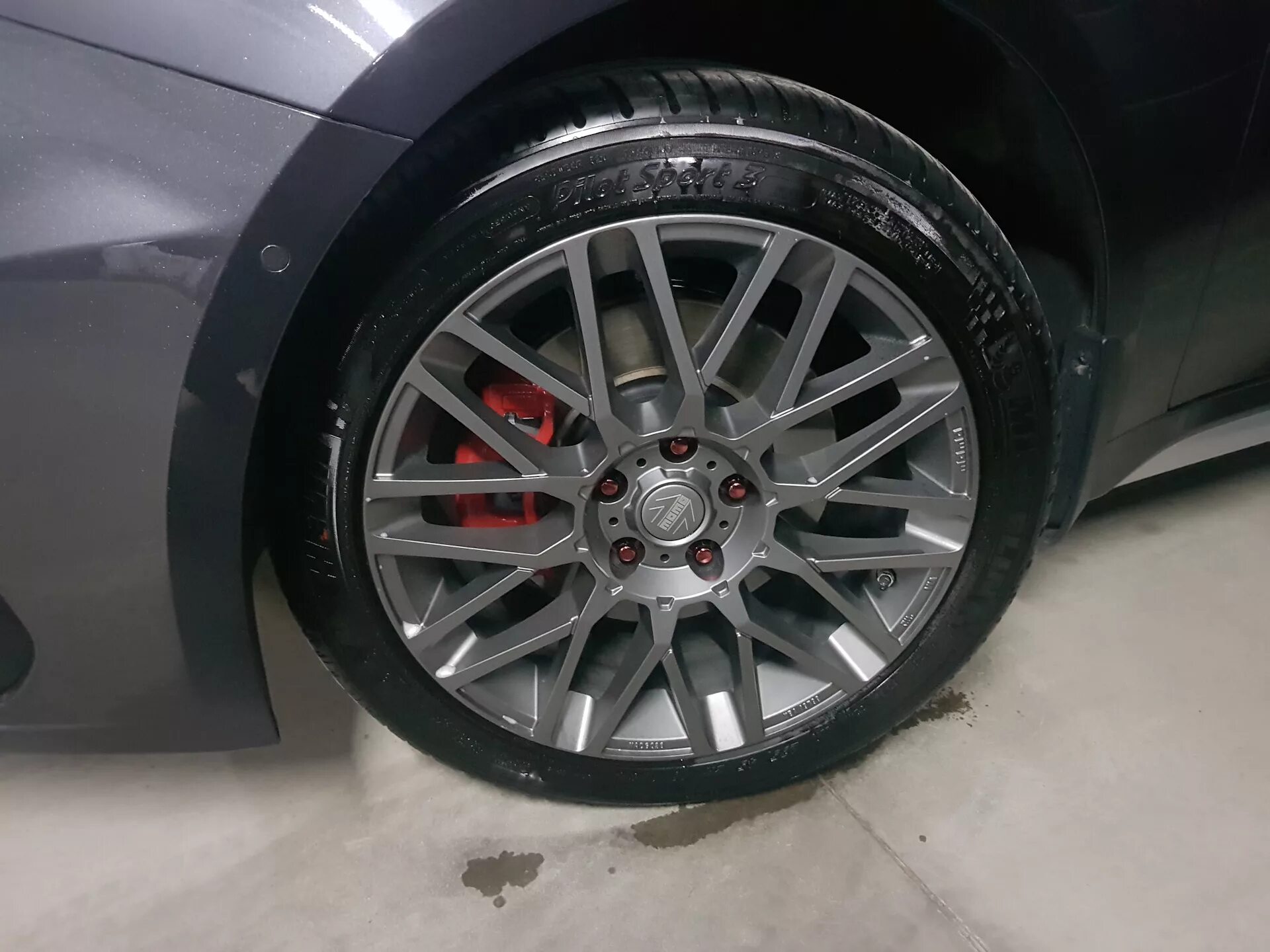 3. Momo revenge r16. Диски момо ревендж 17. Momo revenge r18. 225 50 r17 фокус.