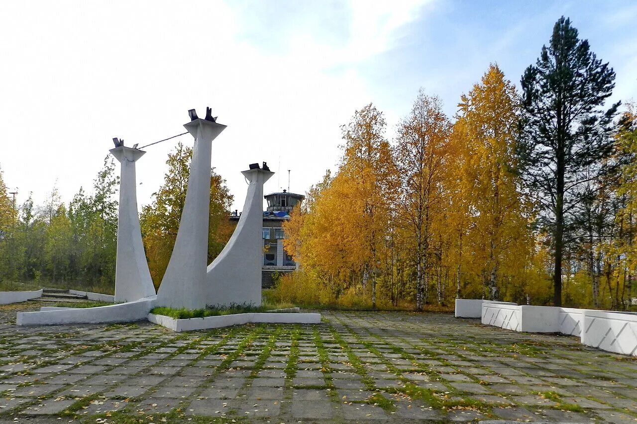 Респ коми г печора. Памятники Печоры Республика Коми. Достопримечательности города Печоры Республики Коми. Памятник Русанову в Печоре. Парк Победы Печора Республика Коми.