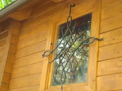 Чем закрыть окна на даче на зиму