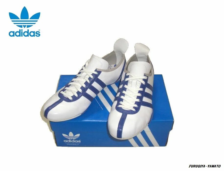 Шиповки на 800 адидас. Шиповки adidas Azteca Gold. Adidas 1960 год. Футбольные шиповки адидас 2011.