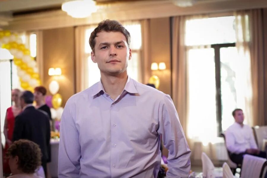 Евений царёв молодежка. Царев молодежка. Женя царев молодежка. Царев молодежка. Царёв молодёжка.