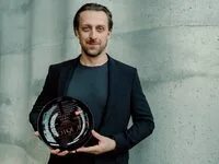 Актеры сериала золотое дно фото В ЭТИХ КРАЯХ СУРОВЫЙ ВОЛЧИЙ ЗАКОН! ЗОЛОТОЕ ДНО Криминальный боевик Премьер