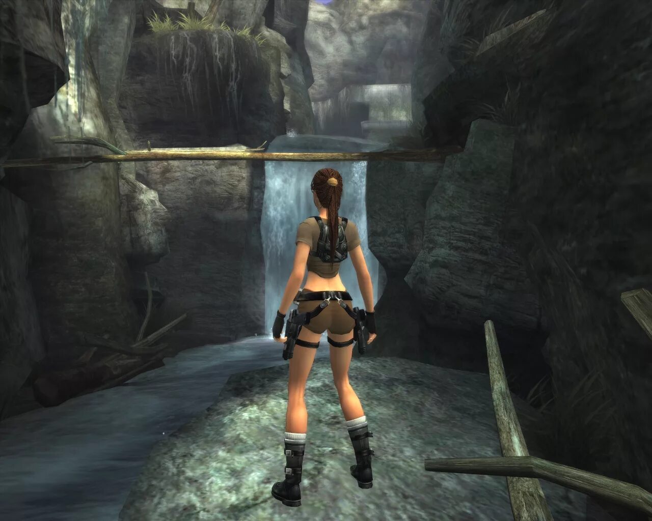 Игры компьютерные играешь девушкой. Tomb Raider 2002.